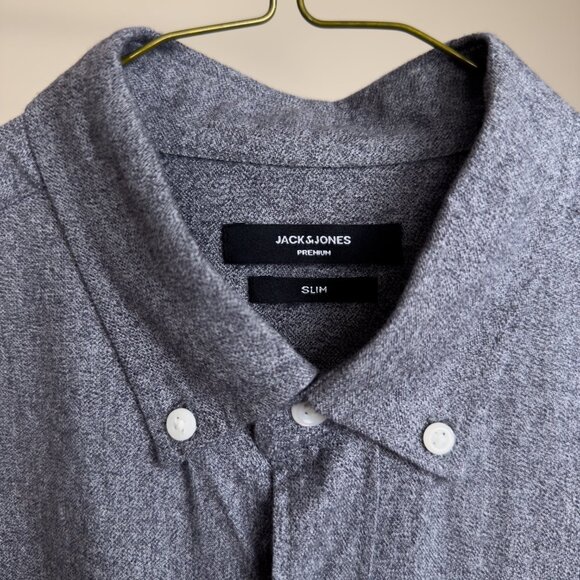 Jack & Jones Light Grey Long Sleeve Button-Up Shirt (Medium) - Picture 4 of 4